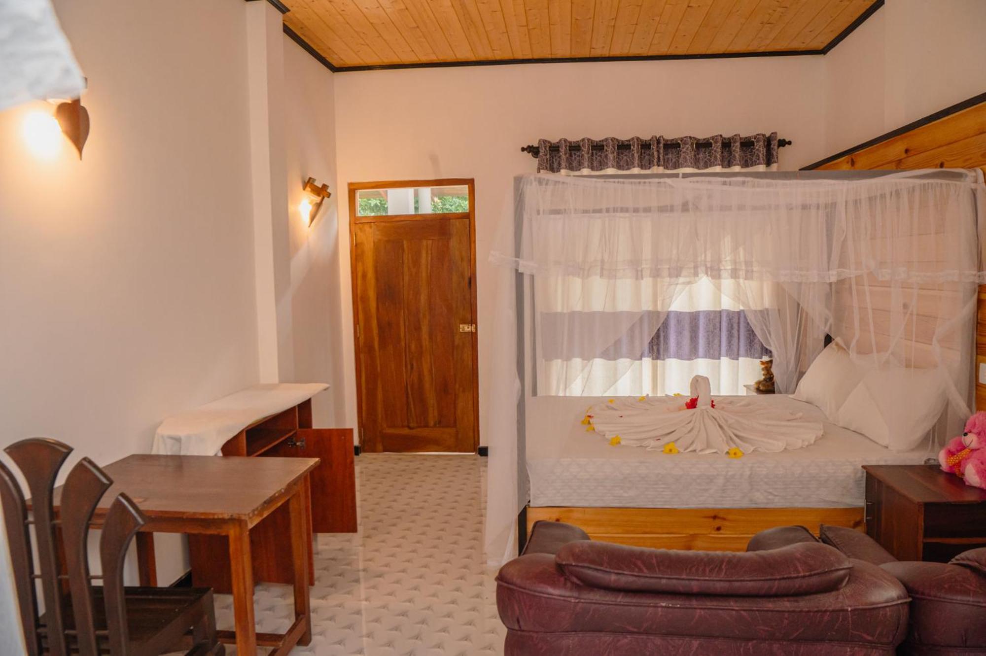 טנגלה Rekawa Turtle Gate Hotel חדר תמונה