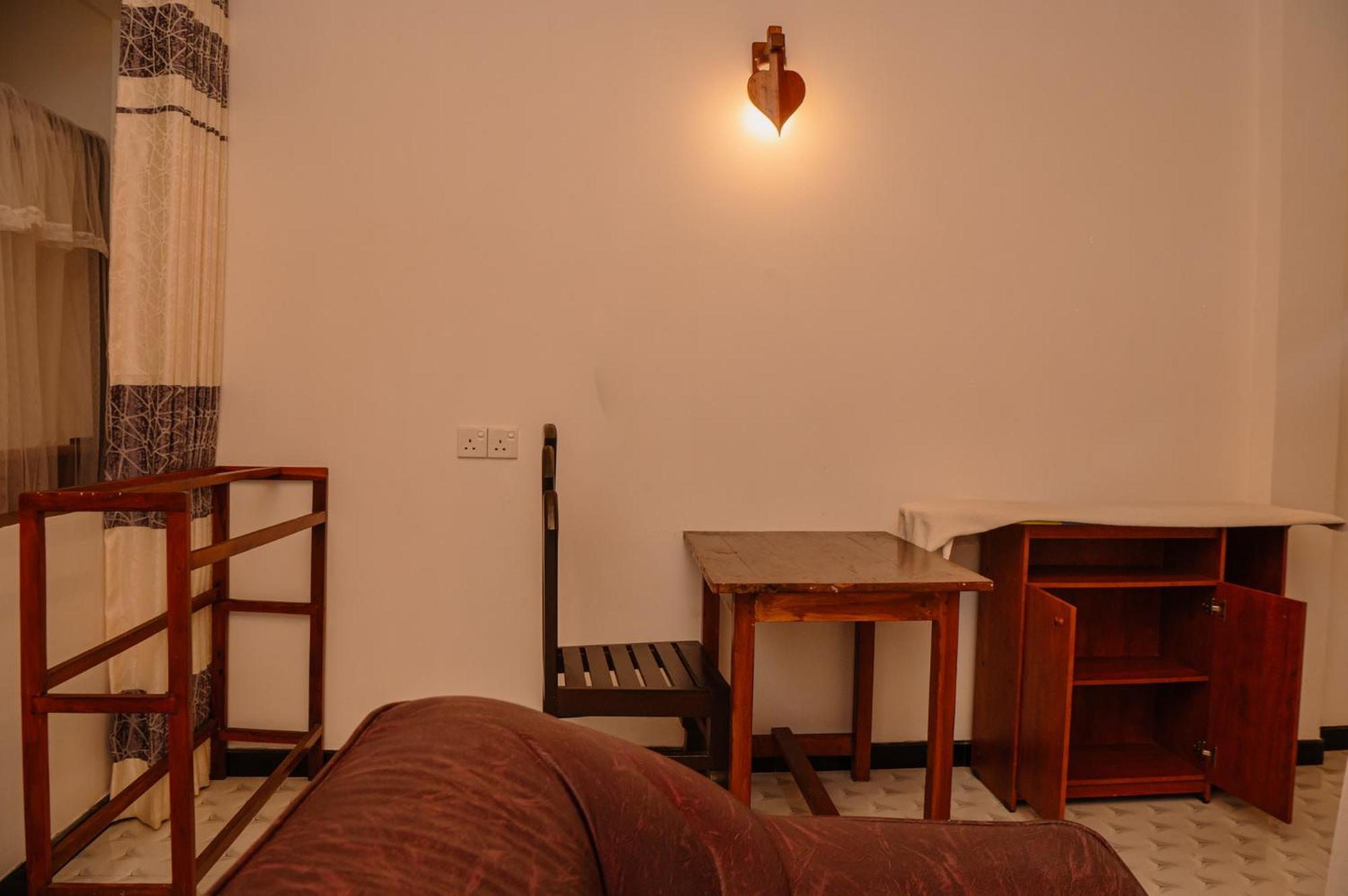 טנגלה Rekawa Turtle Gate Hotel חדר תמונה