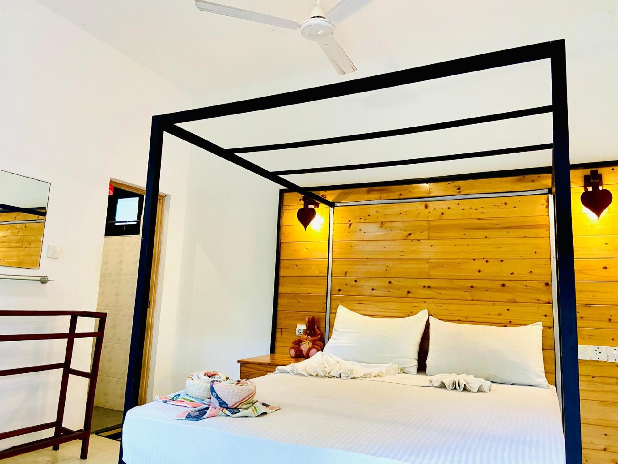 טנגלה Rekawa Turtle Gate Hotel מראה חיצוני תמונה