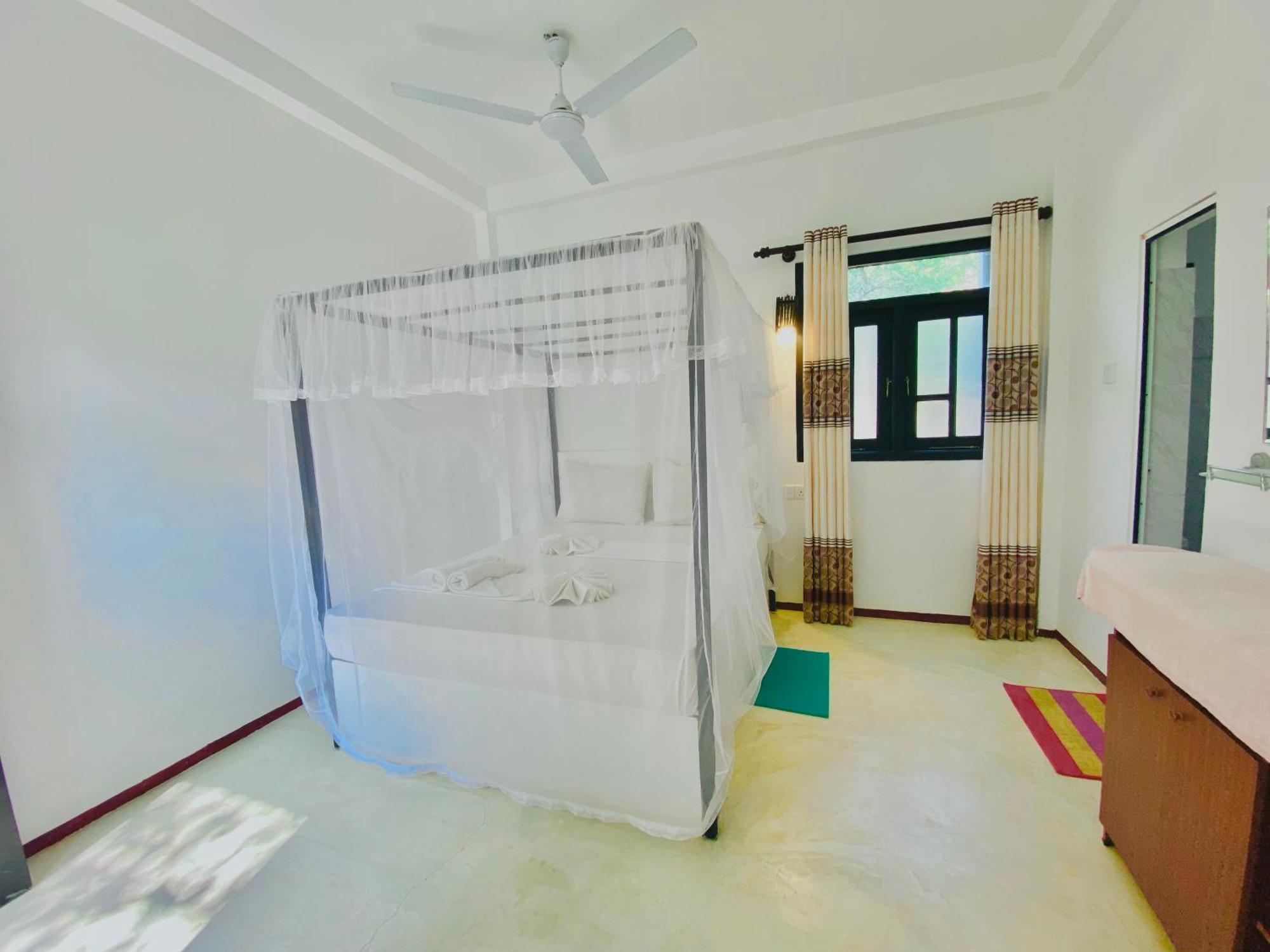 טנגלה Rekawa Turtle Gate Hotel חדר תמונה