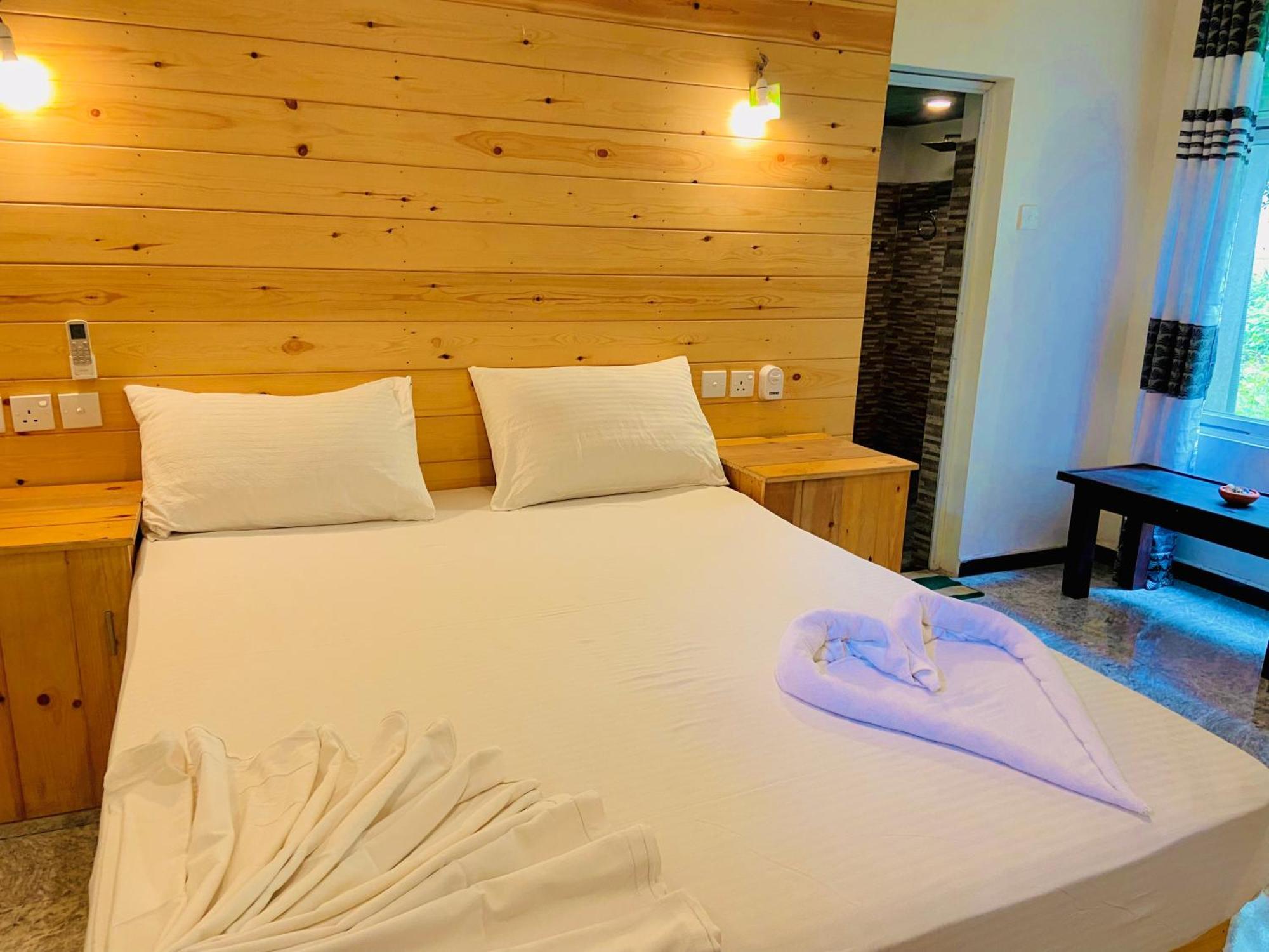 טנגלה Rekawa Turtle Gate Hotel מראה חיצוני תמונה