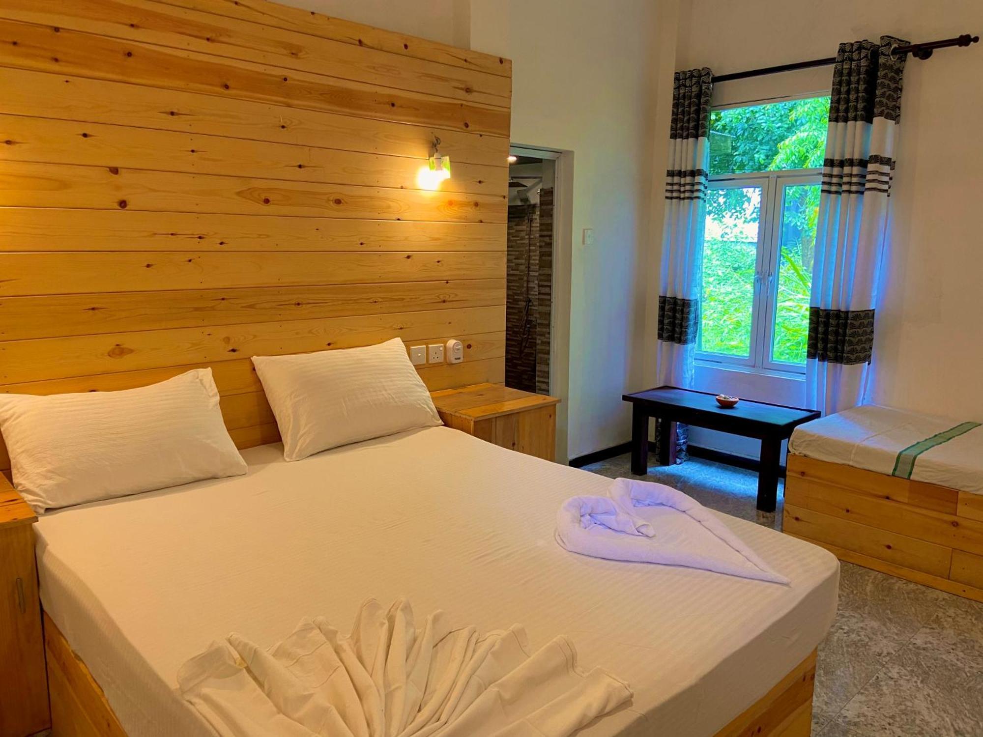 טנגלה Rekawa Turtle Gate Hotel מראה חיצוני תמונה